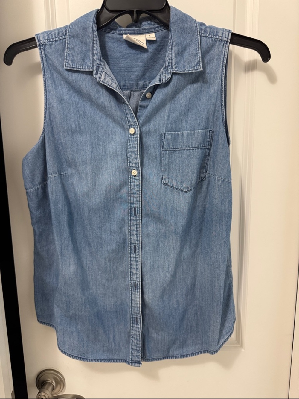 St. John's Bay Light Blue Denim Sleeveless Button-Down Top